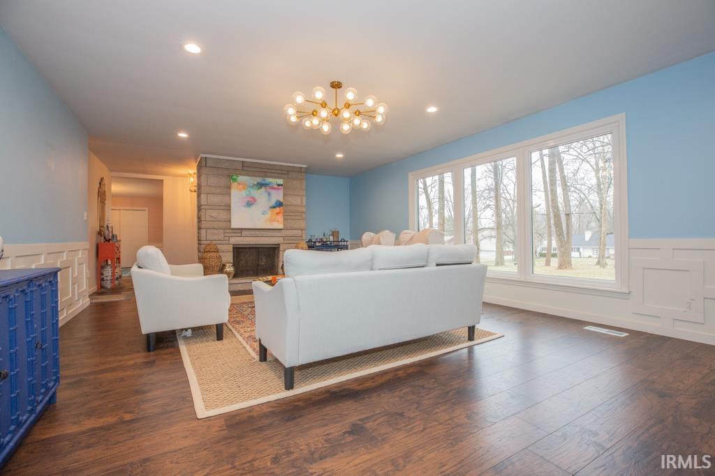 900 South Burkhardt Road Evansville, IN 47715 - Photo 4 of 33 Gallery Image 4