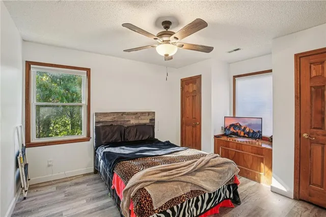 $444,000 | 3225 Meadow Road, Leavenworth, KS 66048