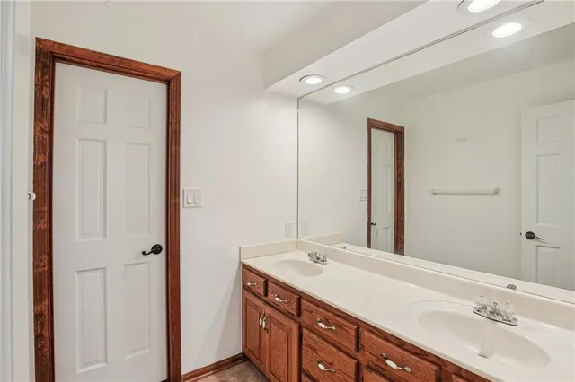 $444,000 | 3225 Meadow Road, Leavenworth, KS 66048