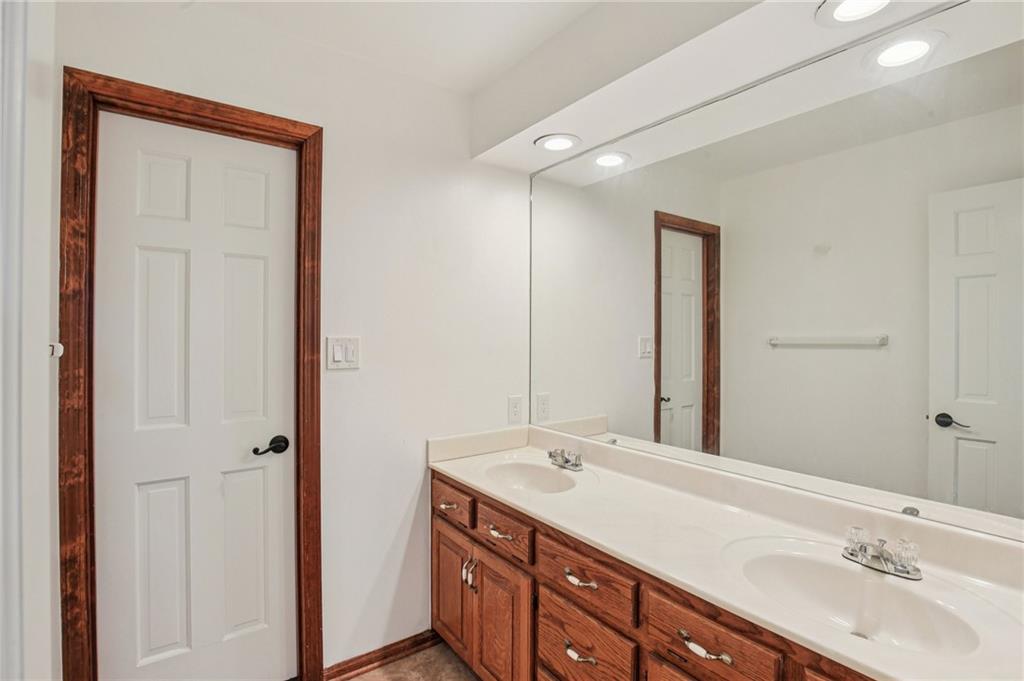 3225 Meadow Road Leavenworth, KS 66048 - Photo 24 of 55