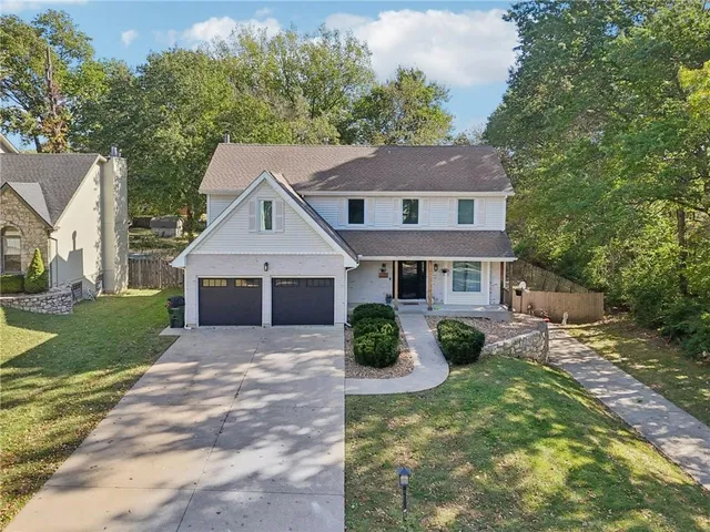 $444,000 | 3225 Meadow Road, Leavenworth, KS 66048