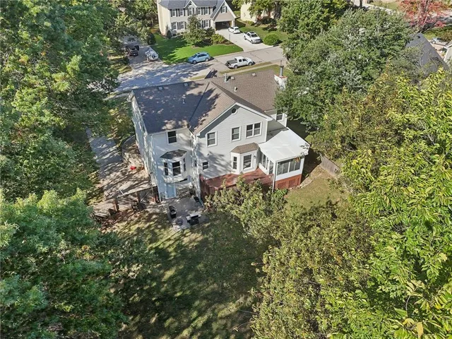 $444,000 | 3225 Meadow Road, Leavenworth, KS 66048