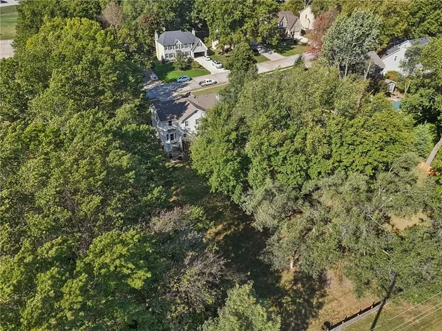 $444,000 | 3225 Meadow Road, Leavenworth, KS 66048