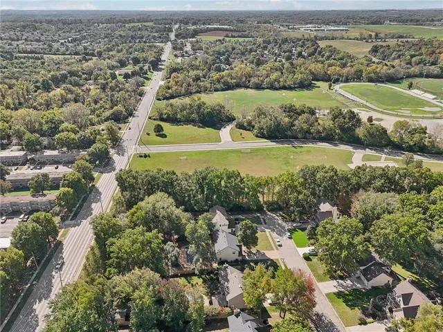 $444,000 | 3225 Meadow Road, Leavenworth, KS 66048