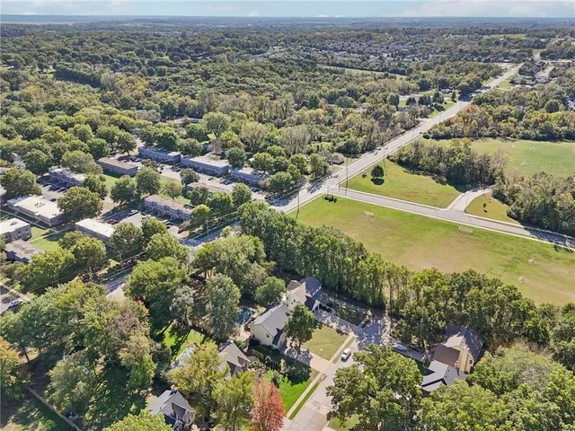 $444,000 | 3225 Meadow Road, Leavenworth, KS 66048