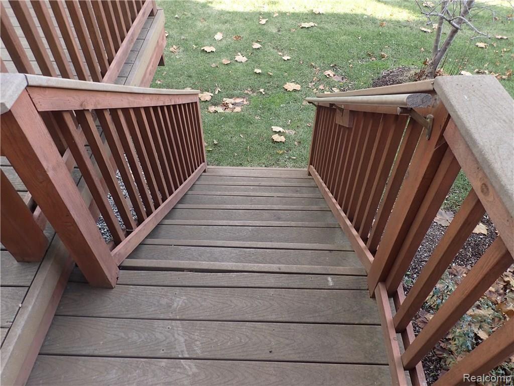 638 Telya Ridge, Unit 27 Milford, MI 48381 - Photo 50 of 54 PC070084.JPG