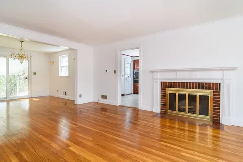 $799,000 | 84 Pleasant Street South, Natick, MA 01760