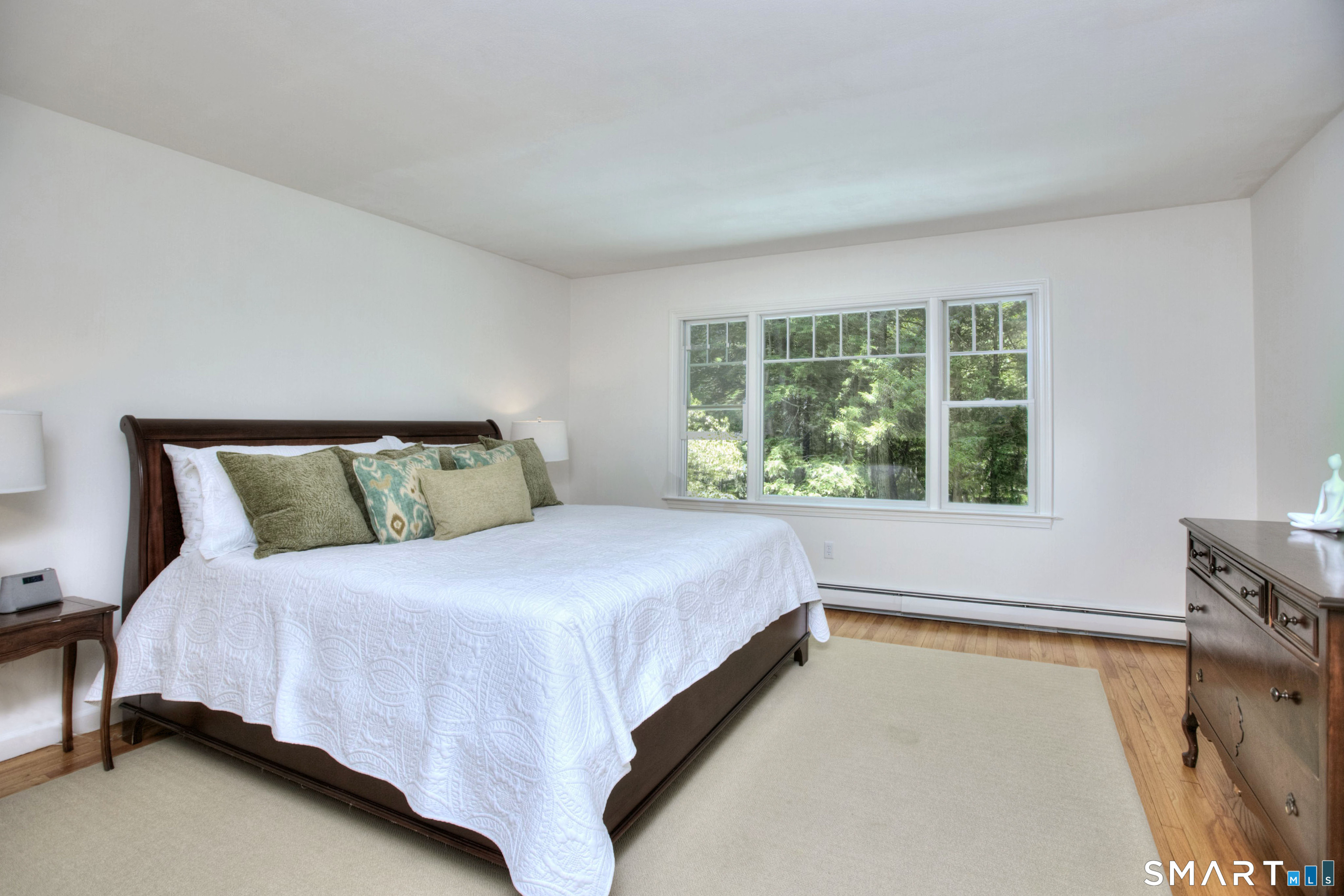 142 Horseshoe Lane Fairfield, CT 06824 - Photo 15 of 27 Gallery Image 15