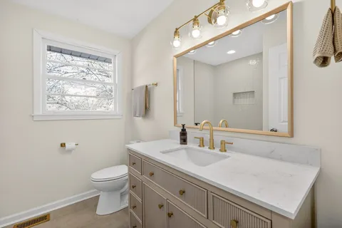 $449,900 | 4001 Dumbarton Drive, Nashville, TN 37207