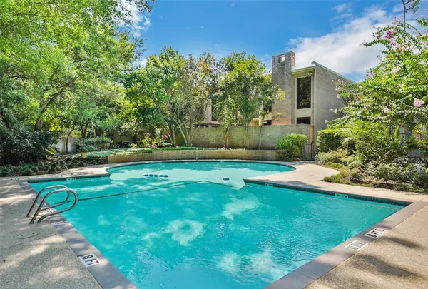$3,800 | 15607 Memorial Drive, Houston, TX 77079