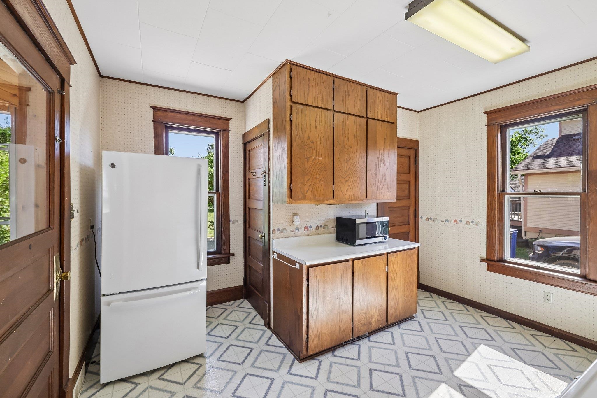 202 West 3rd Street Waunakee, WI 53597 - Photo 21 of 48