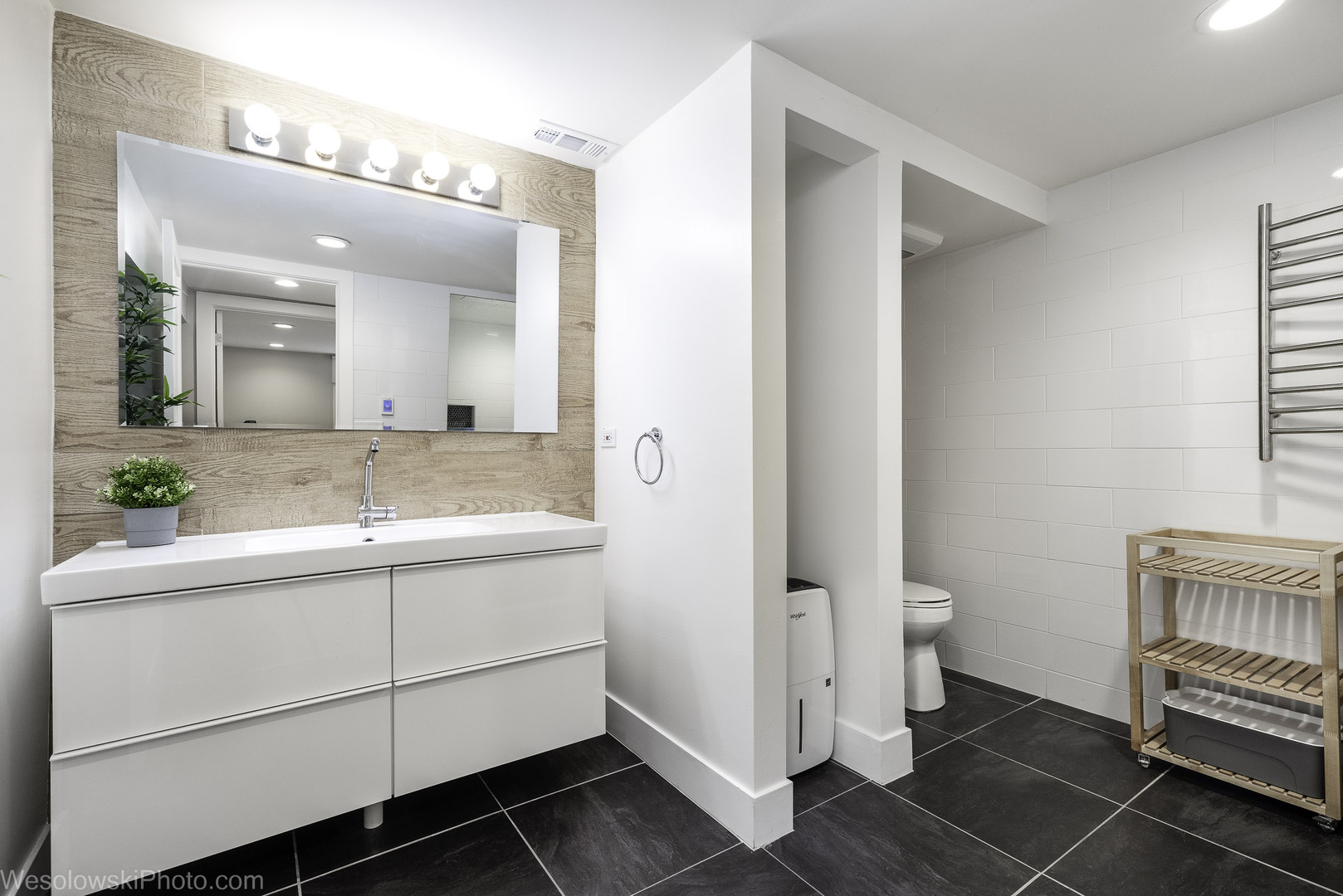 708 North Russel Street Mount Prospect, IL 60056 - Photo 15 of 30 a bathroom with a sink a toilet and a mirror