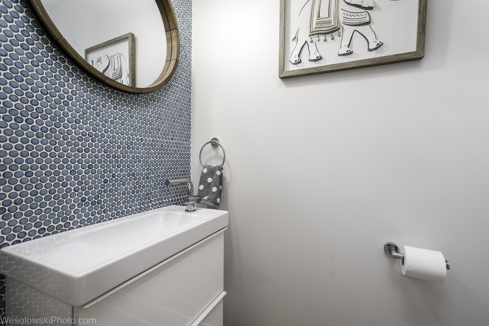 708 North Russel Street Mount Prospect, IL 60056 - Photo 23 of 30 a bathroom with a sink and a mirror