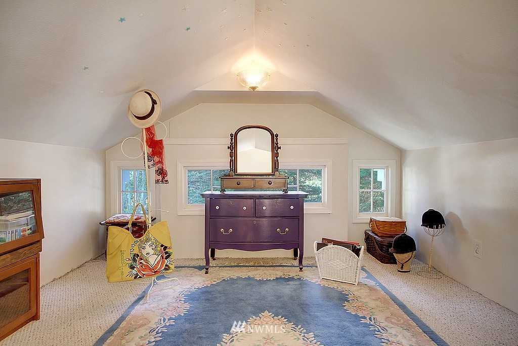 2225 Edmonds Avenue Northeast Renton, WA 98056 - Photo 14 of 19