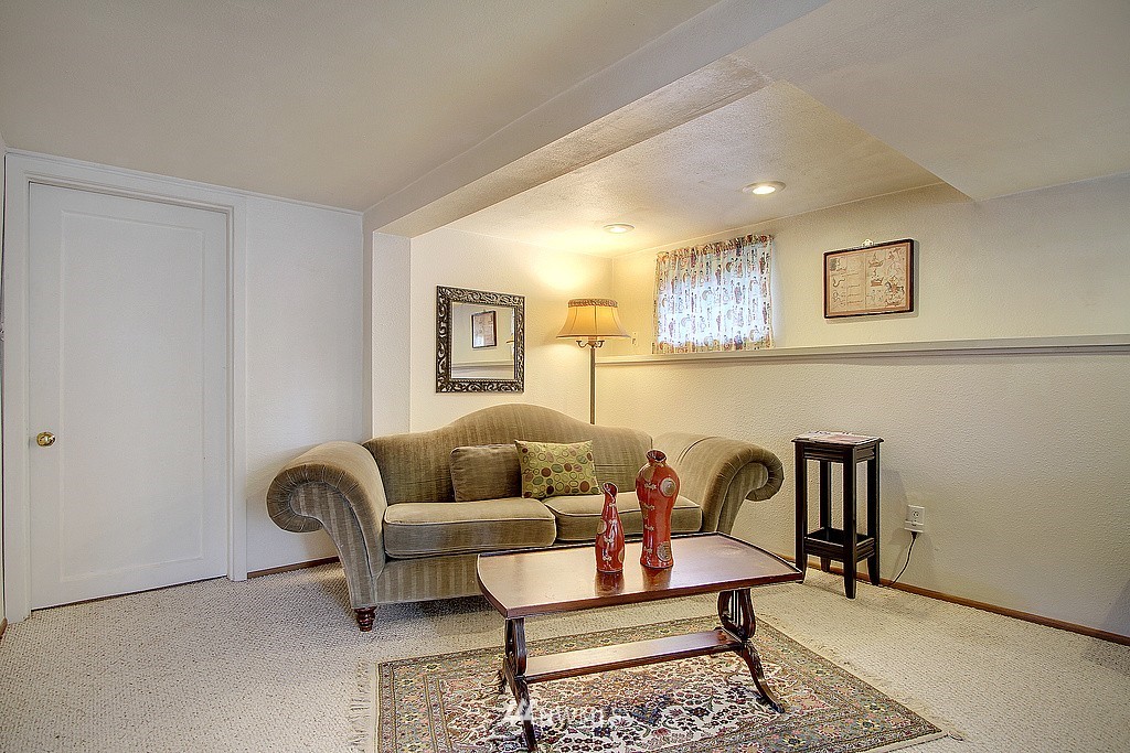 2225 Edmonds Avenue Northeast Renton, WA 98056 - Photo 16 of 19