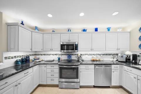 $2,699,000 | 389 22nd Street, Avalon, NJ 08202