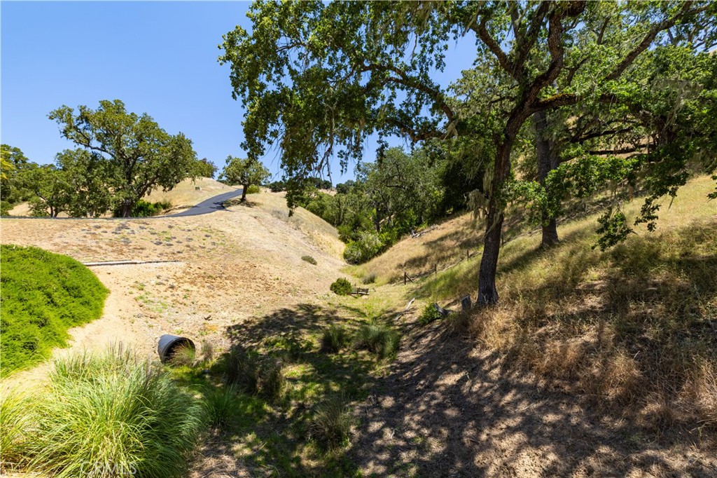9905 Corriente Road Atascadero, CA 93422 - Photo 37 of 53