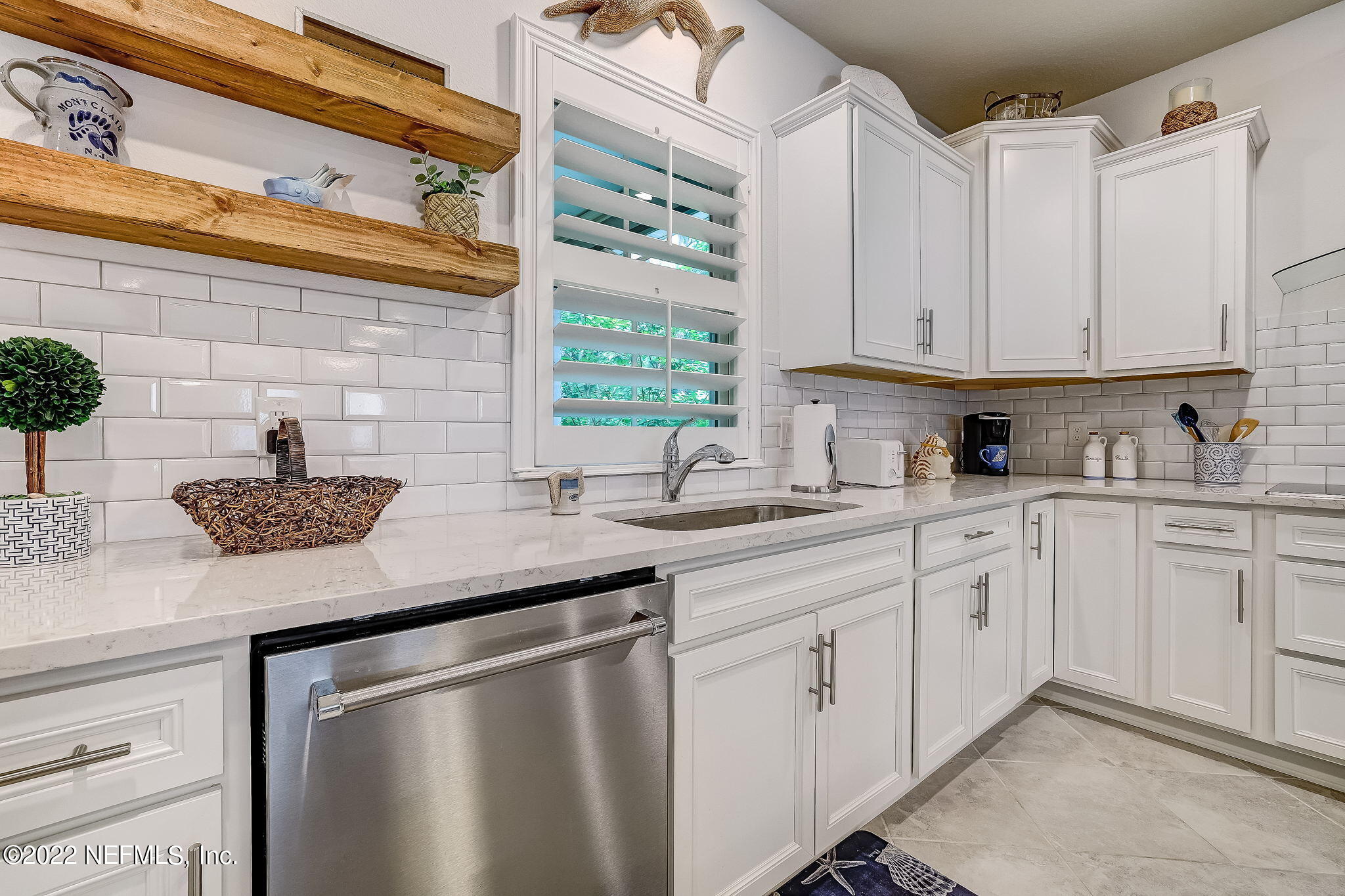 139 Spring Tide Way Ponte Vedra, FL 32081 - Photo 19 of 68 18-web-or-mls-18_LR_139_Spring_Tide_Way_