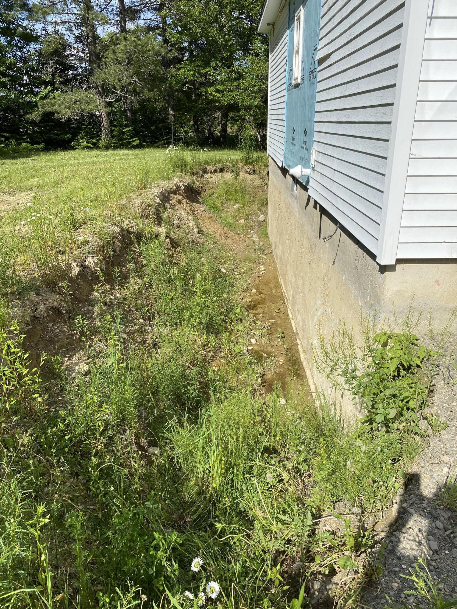 154 Morris Road Limestone, ME 04750 - Photo 4 of 27 IMG_9118