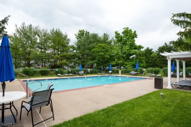 $2,800 | 330 Smithwold Road, Unit 1, Somerset, NJ 08873