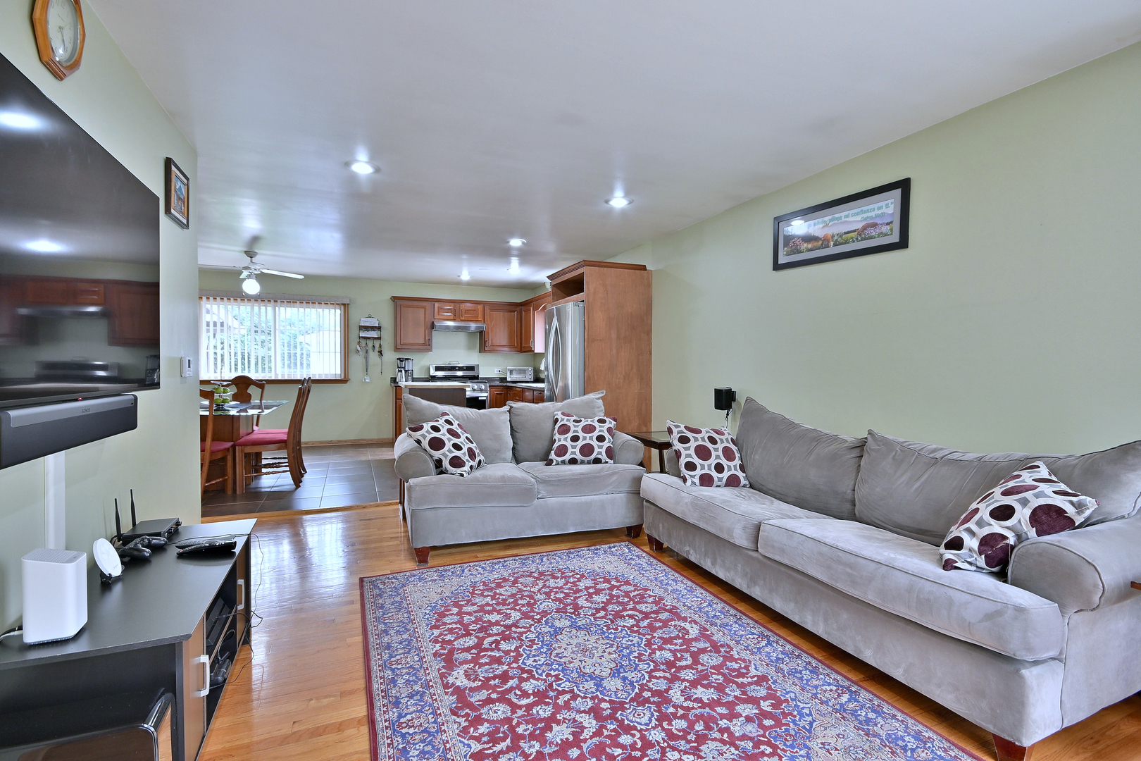 511 West Byron Avenue Addison, IL 60101 - Photo 6 of 31 a living room with furniture and a couch