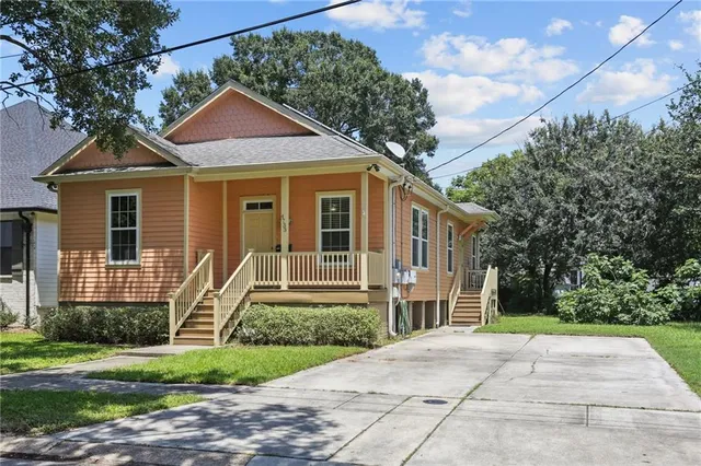 $299,900 | 4733 Overton Drive, New Orleans, LA 70122