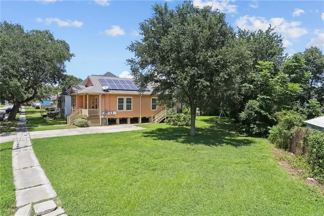 $299,900 | 4733 Overton Drive, New Orleans, LA 70122