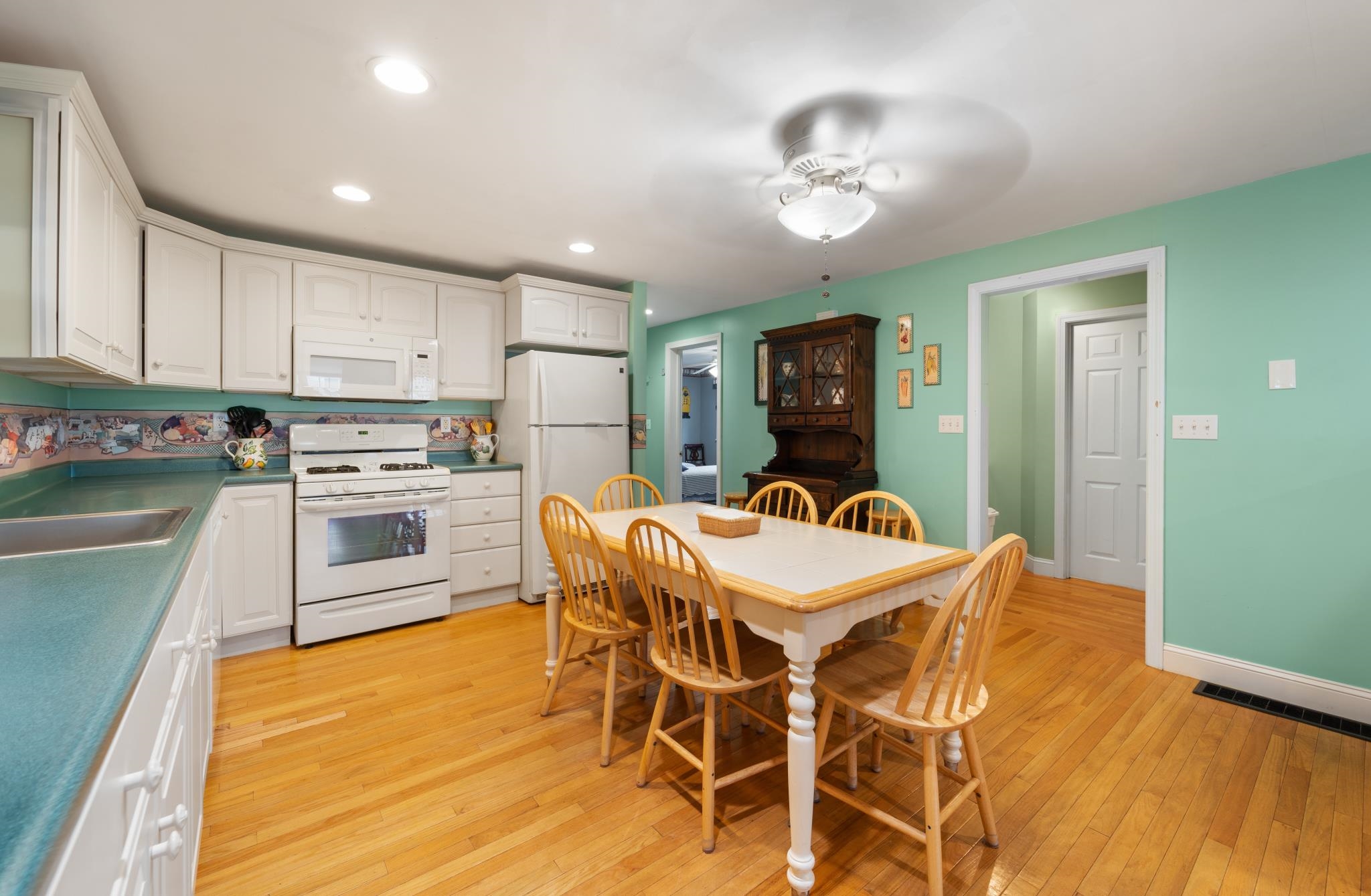 96 Concord Street Seabrook, NH 03874 - Photo 8 of 27