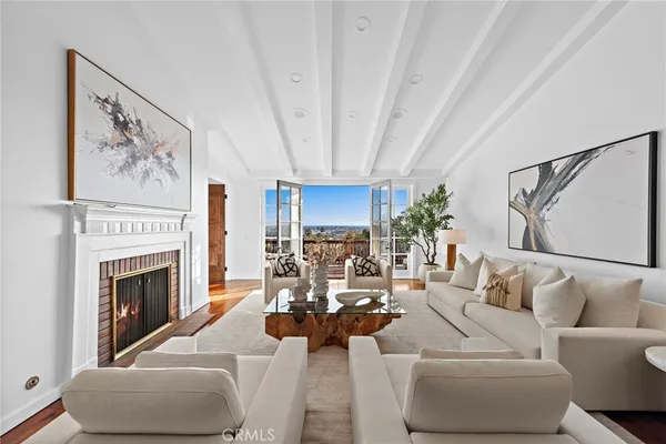 $7,699,000 | 521 Kings Road, Newport Beach, CA 92663