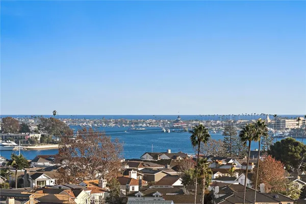 $7,699,000 | 521 Kings Road, Newport Beach, CA 92663