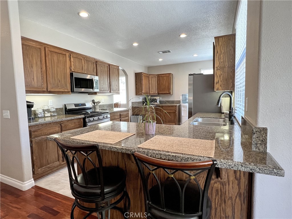 16187 Cousins Circle Riverside, CA 92503 - Photo 5 of 30