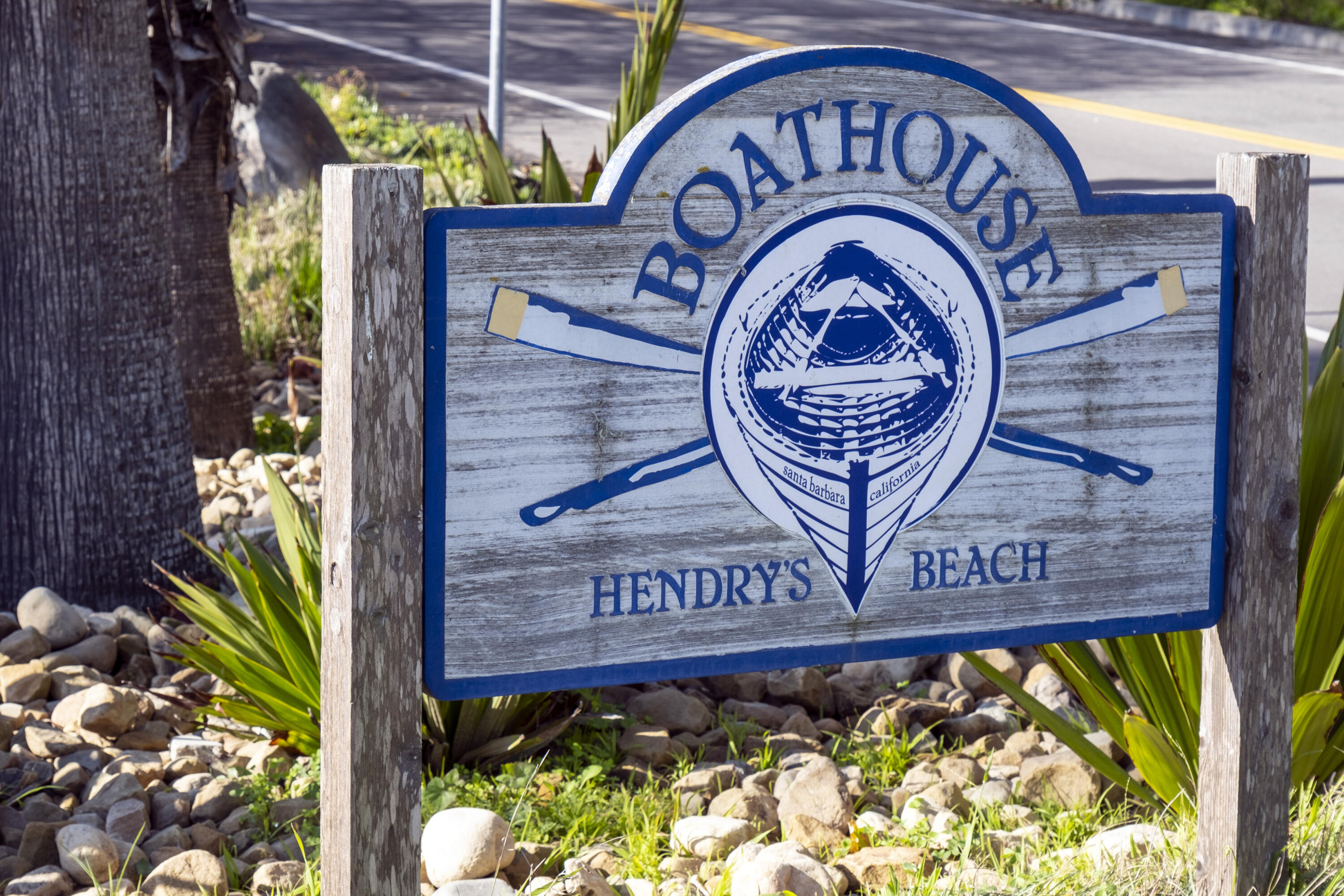 435 Fellowship Road Santa Barbara, CA 93109 - Photo 32 of 38 a view of sign board