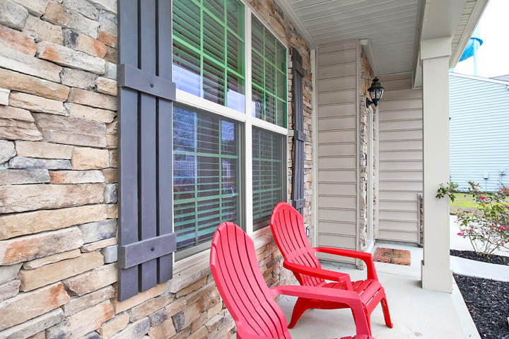 118 Hickory Ridge Way Summerville, SC 29483 - Photo 3 of 38 Front porch