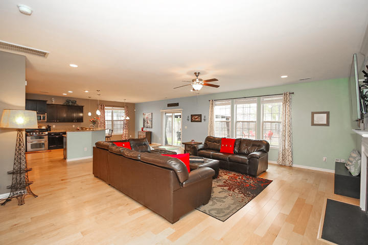 118 Hickory Ridge Way Summerville, SC 29483 - Photo 9 of 38 Family room