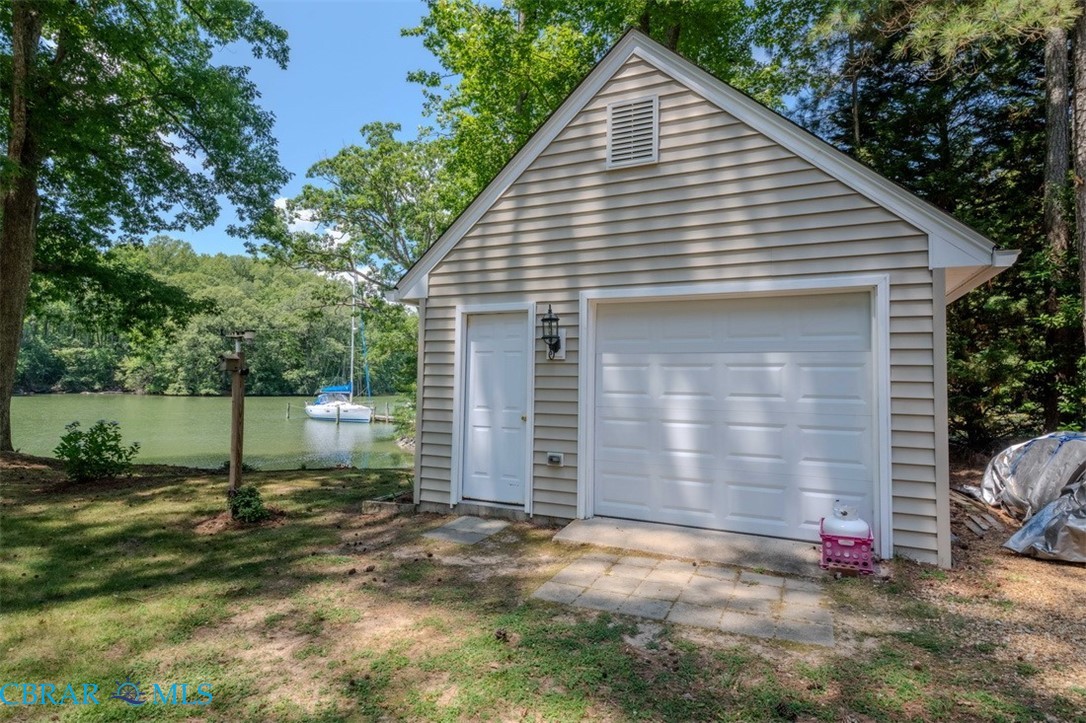 196 Locust Grove Lane Kilmarnock, VA 22482 - Photo 8 of 49
