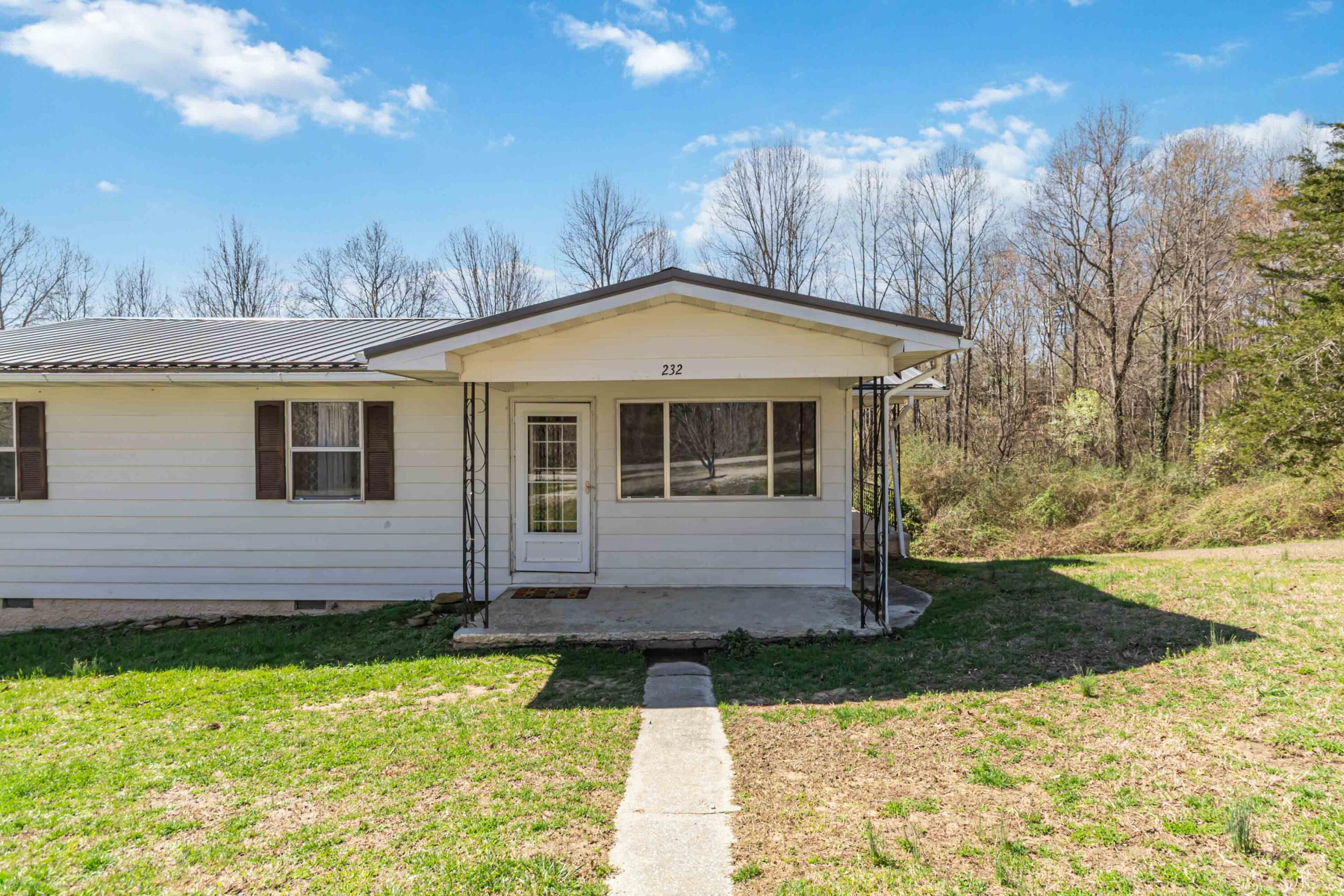 232 Owens Road Stearns, KY 42647 - Photo 4 of 34 004