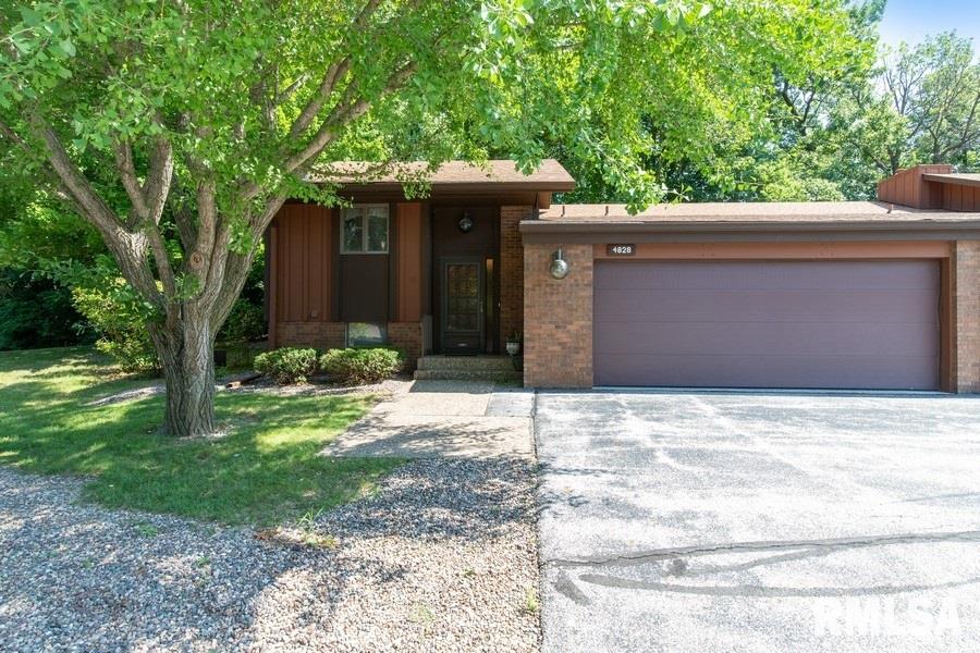 4828 6th Ave Drive Moline, IL 61265 - Photo 1 of 24