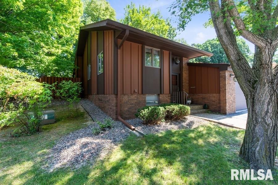 4828 6th Ave Drive Moline, IL 61265 - Photo 2 of 24