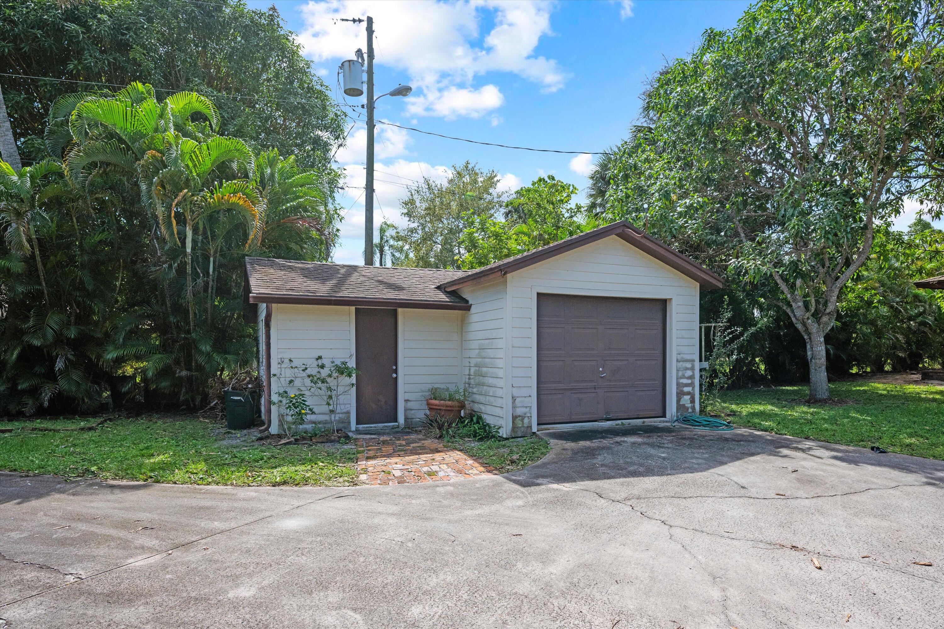 1410 Southwest Palm City Road, Unit C Stuart, FL 34994 - Photo 14 of 69 06-DSC_7075