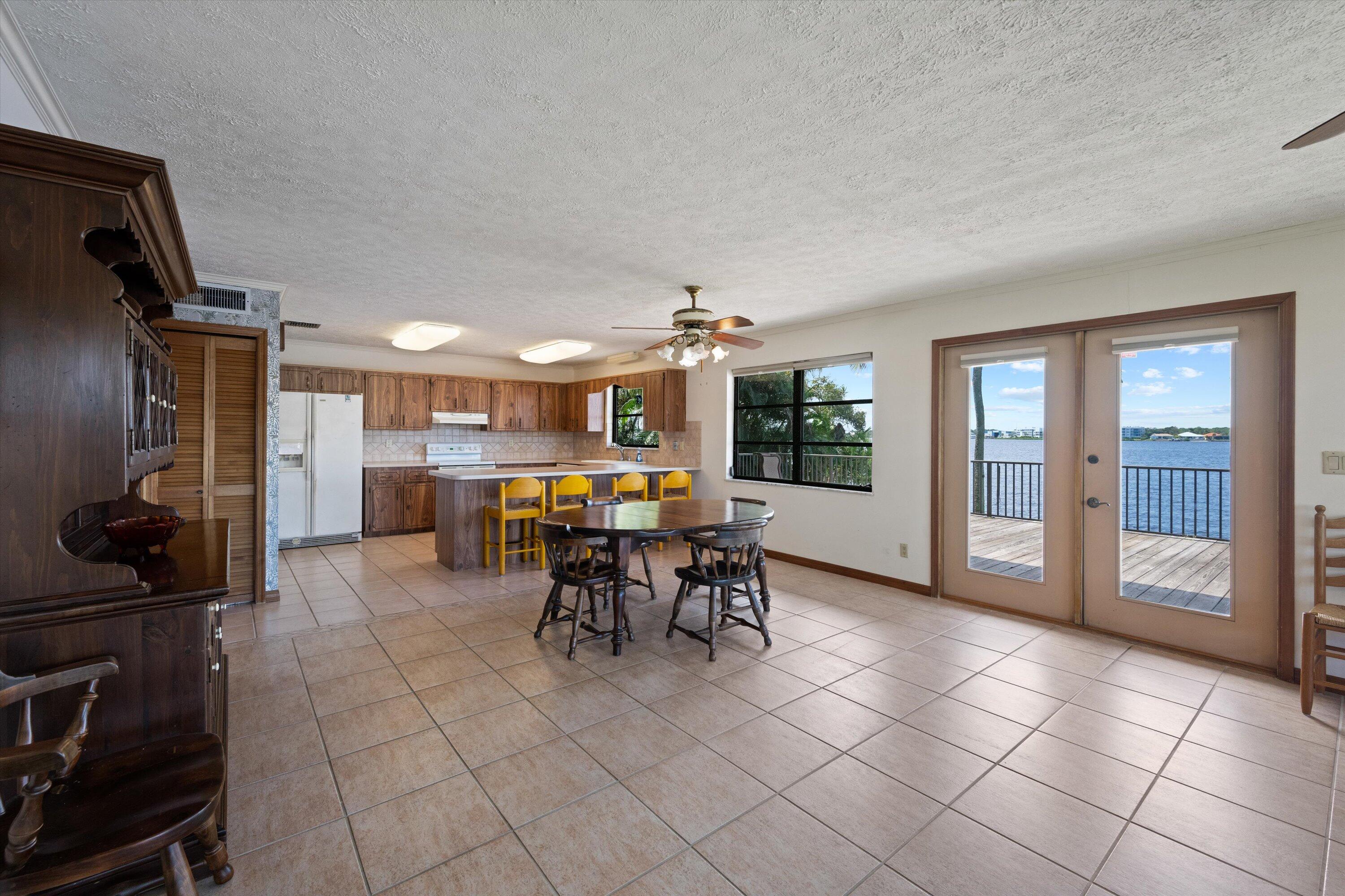 1410 Southwest Palm City Road, Unit C Stuart, FL 34994 - Photo 27 of 69 17-DSC_6914