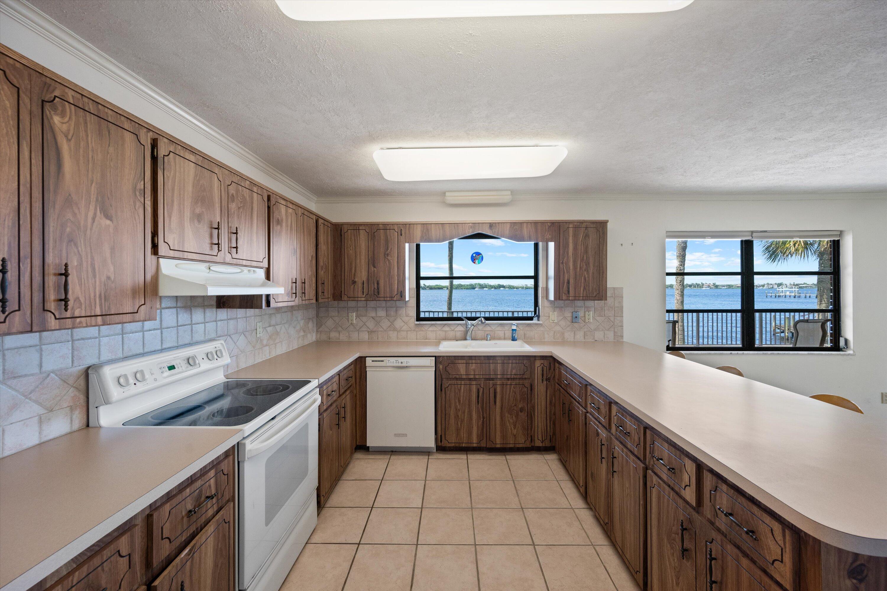 1410 Southwest Palm City Road, Unit C Stuart, FL 34994 - Photo 31 of 69 20-DSC_6926