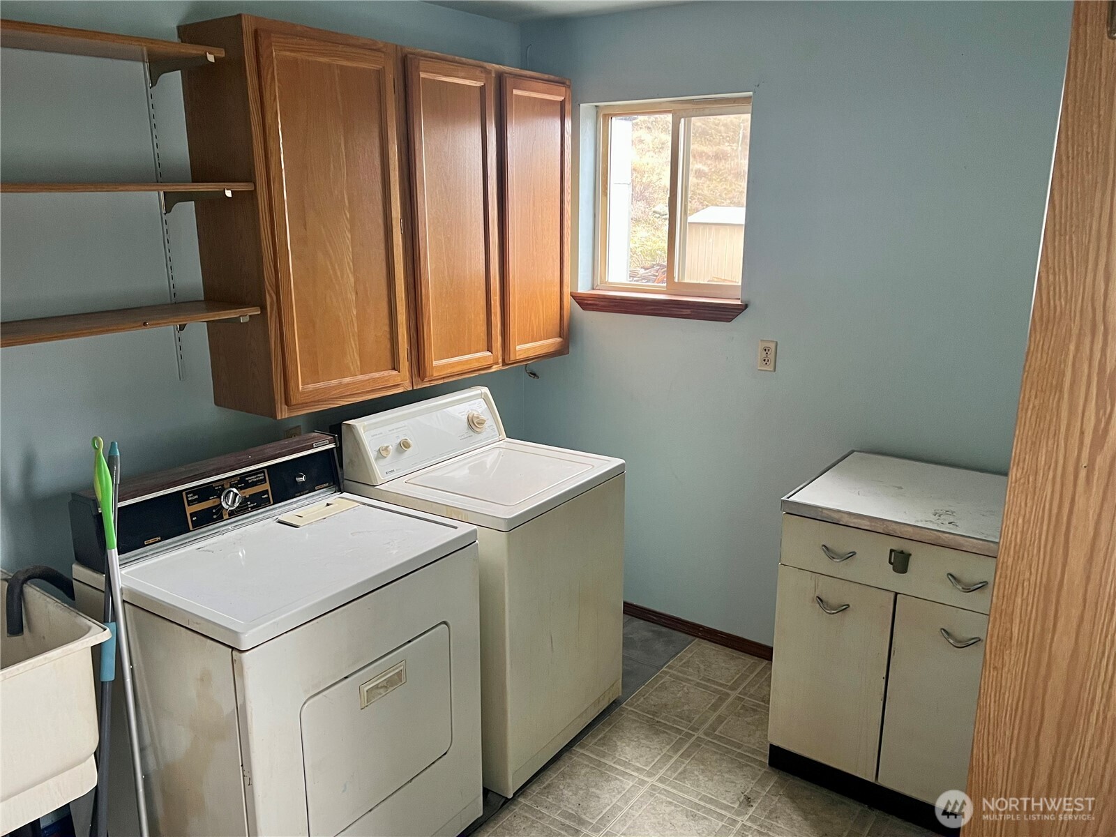 111 Lower Tower Street Riverside, WA 98849 - Photo 25 of 40 a utility room with dryer and washer