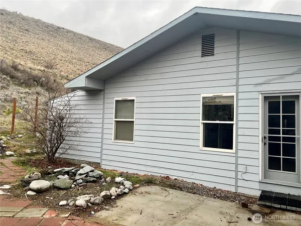 $280,000 | 111 Lower Tower Street, Riverside, WA 98849