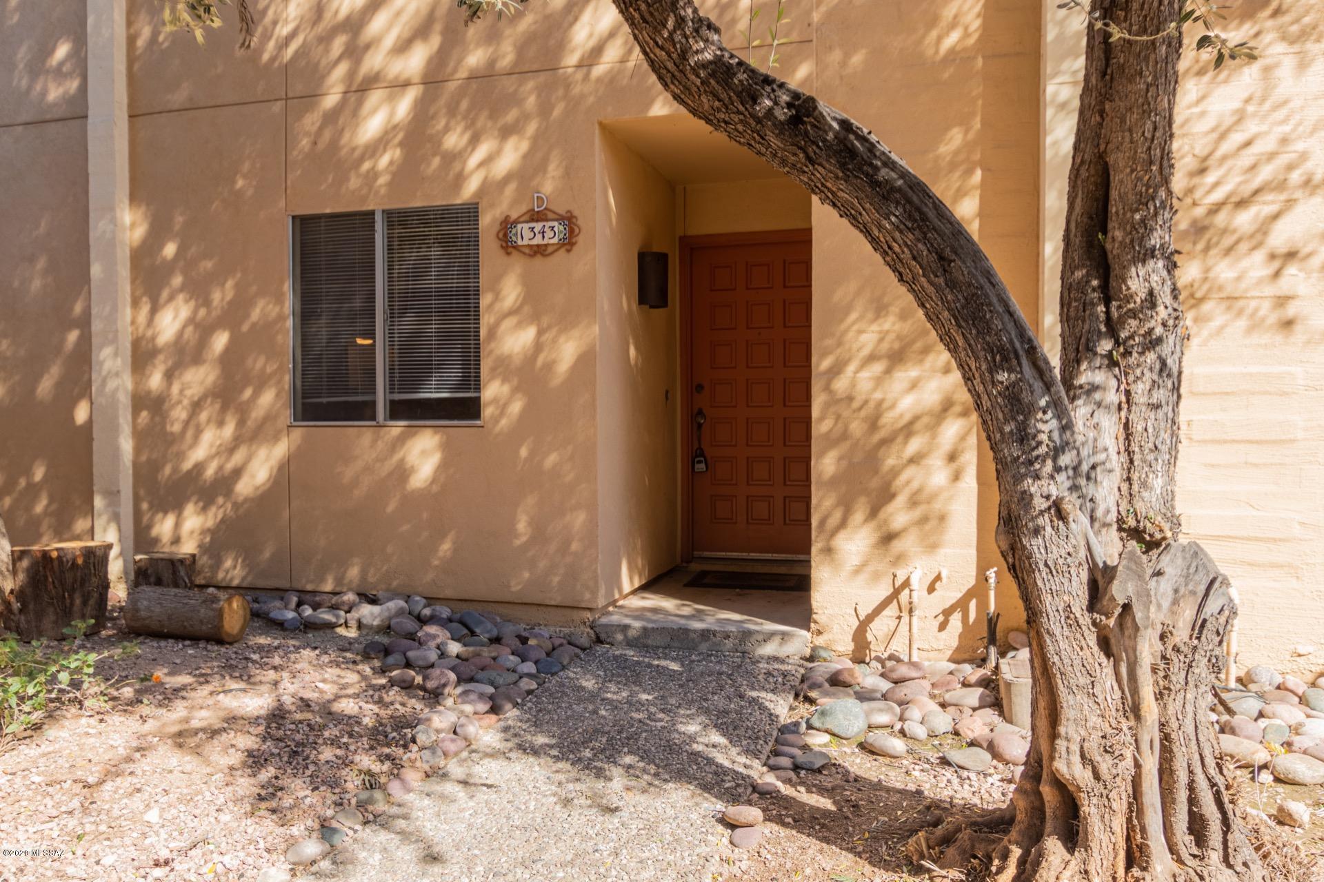 1343 East Fort Lowell Road, Unit D Tucson, AZ 85719 - Photo 2 of 25 Gallery Image 2