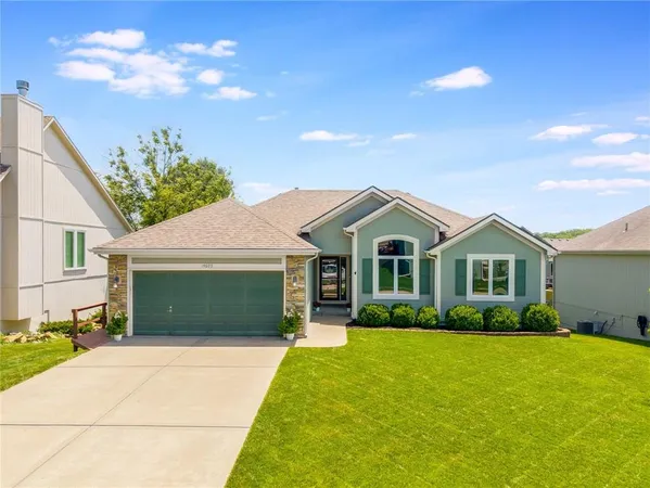 $402,000 | 14609 Derby Road, Smithville, MO 64089