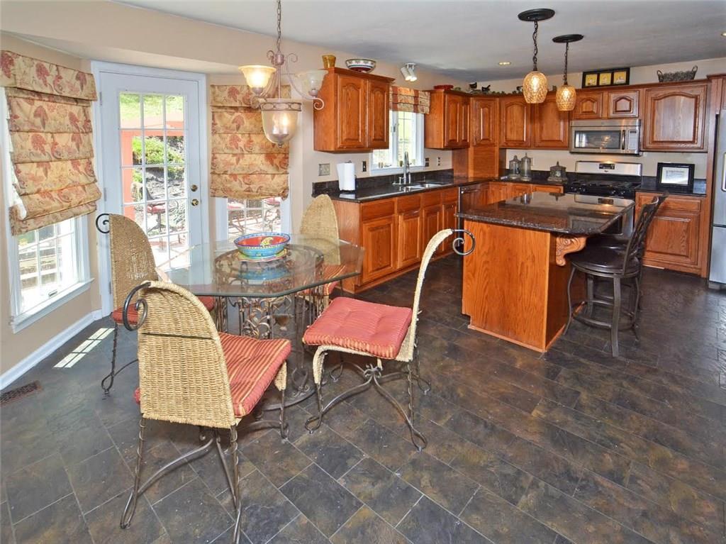 108 Field Club Drive West McKees Rocks, PA 15136 - Photo 5 of 15 Gallery Image 5
