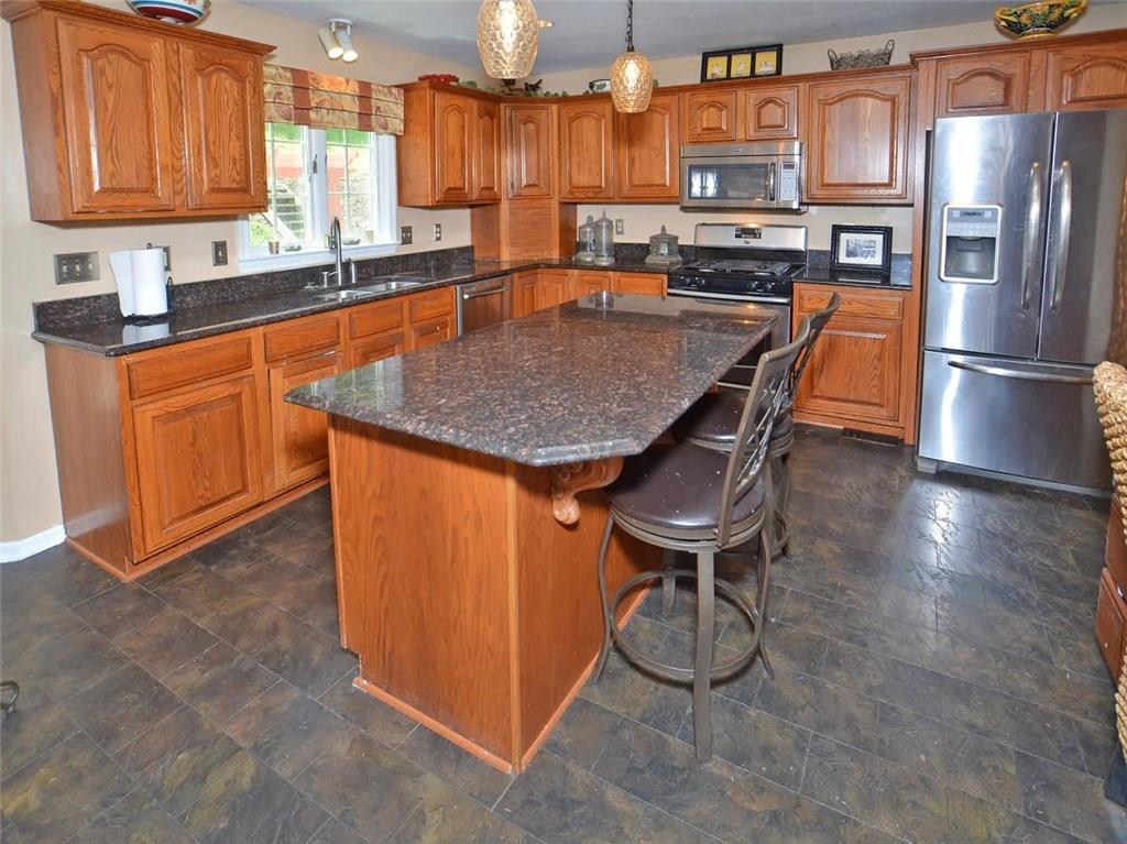 108 Field Club Drive West McKees Rocks, PA 15136 - Photo 6 of 15 Gallery Image 6