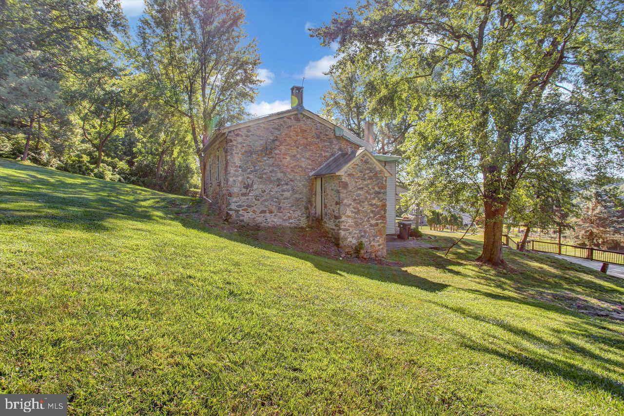 153 Fry Road Fleetwood, PA 19522 - Photo 3 of 36 Gallery Image 3