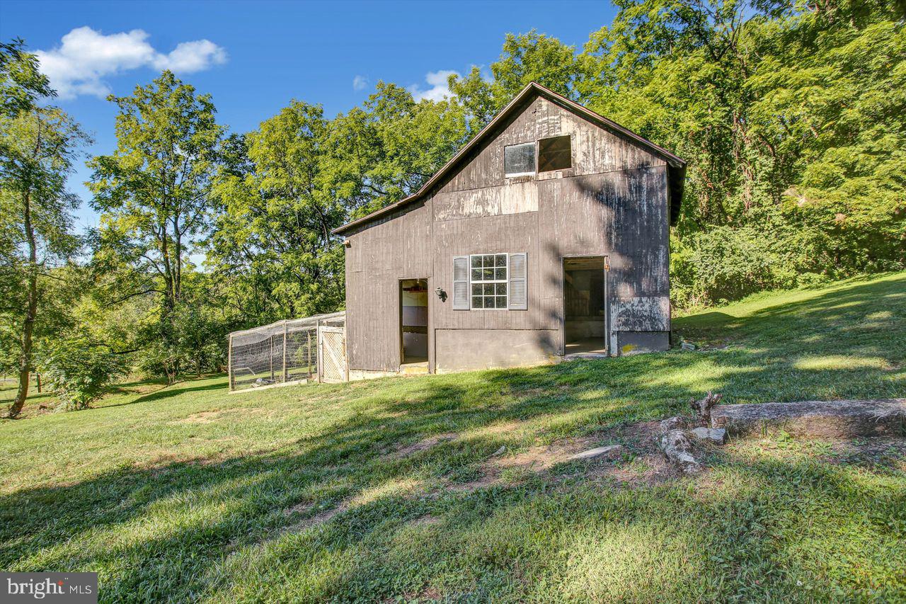 153 Fry Road Fleetwood, PA 19522 - Photo 32 of 36 Gallery Image 32