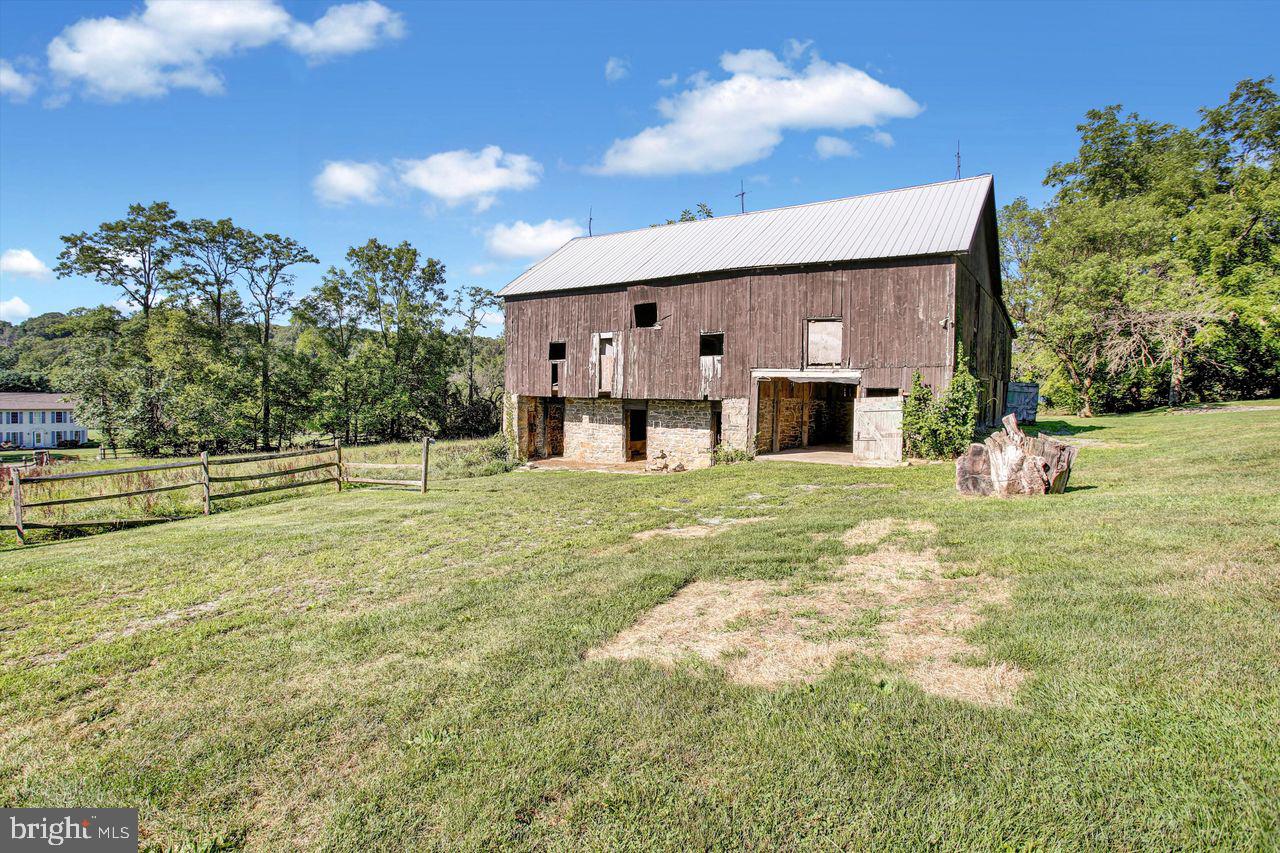 153 Fry Road Fleetwood, PA 19522 - Photo 34 of 36 Gallery Image 34